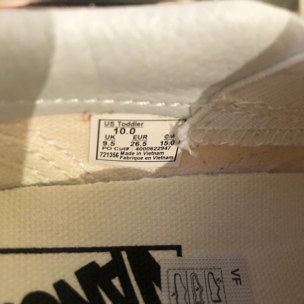 Vans - Picture 4 of 4